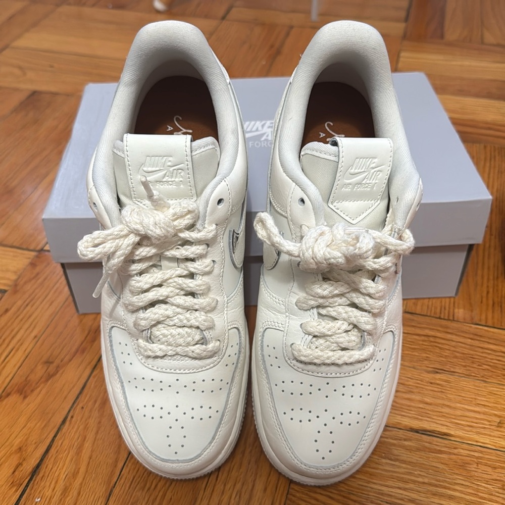 Nike womens, Air Force 1 w/ cow body detail